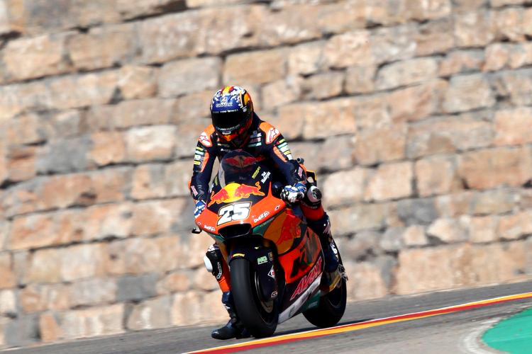 Dominasi Raul Fernandez di Moto2 GP Aragon  