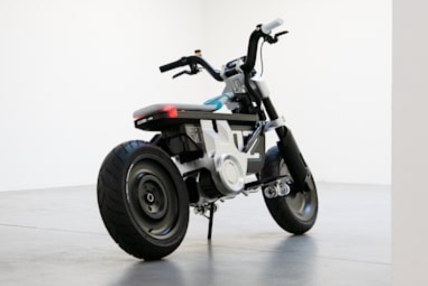 BMW Motorrad Luncurkan Motor Mini Concept CE 02  