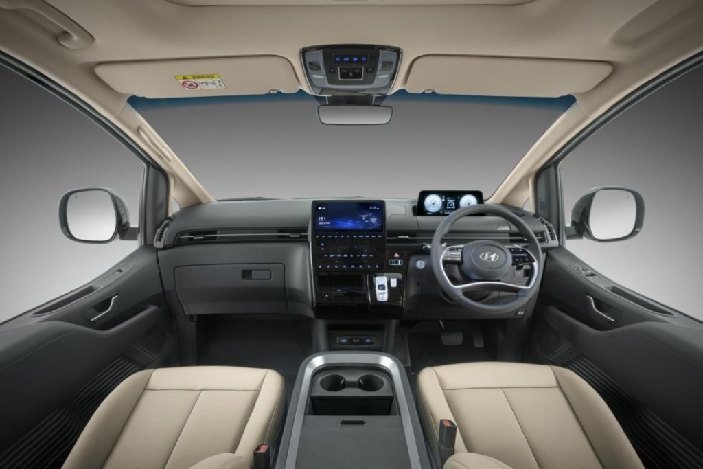 Tanpa Kaca Belakang, Inilah Hyundai Staria Versi Blind Van  