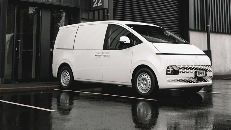 Tanpa Kaca Belakang, Inilah Hyundai Staria Versi Blind Van 