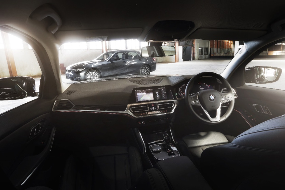 Driving Experience 2021 dan Peluncuran The new BMW 320i Dynamic  