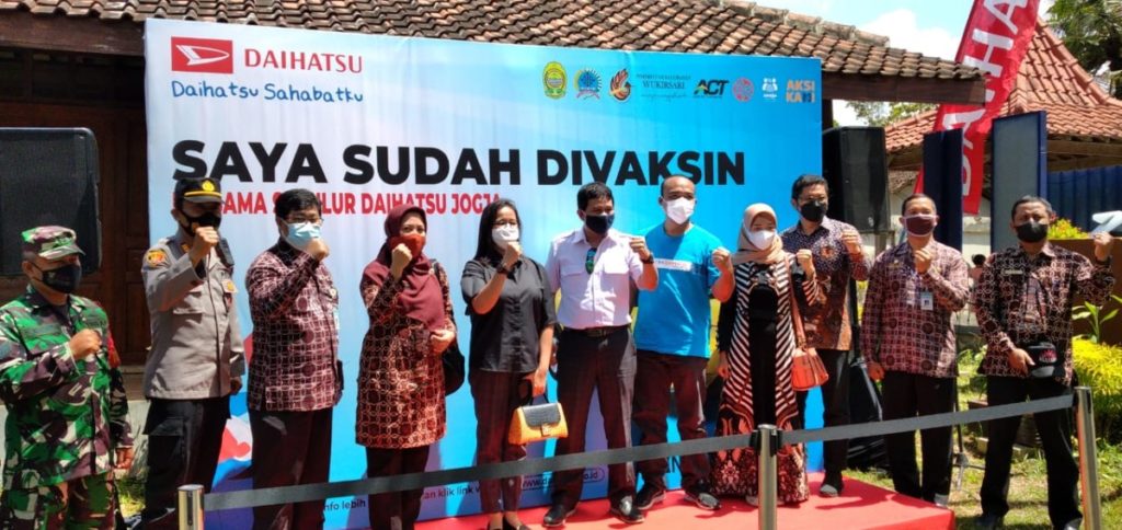 PT ADM Gelar Program Vaksinasi Sedulur Daihatsu Yogyakarta 2021  