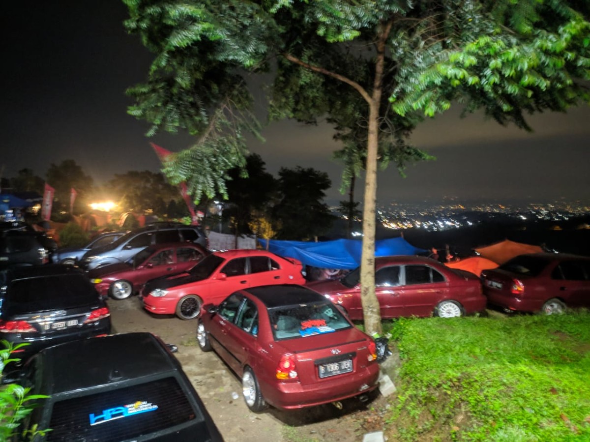 Camping Ceria Hyundai Accent Indonesia  