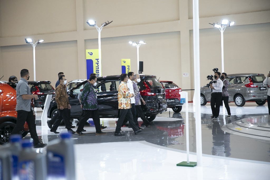 Kunjungan Presiden Joko Widodo ke GIIAS 2021  