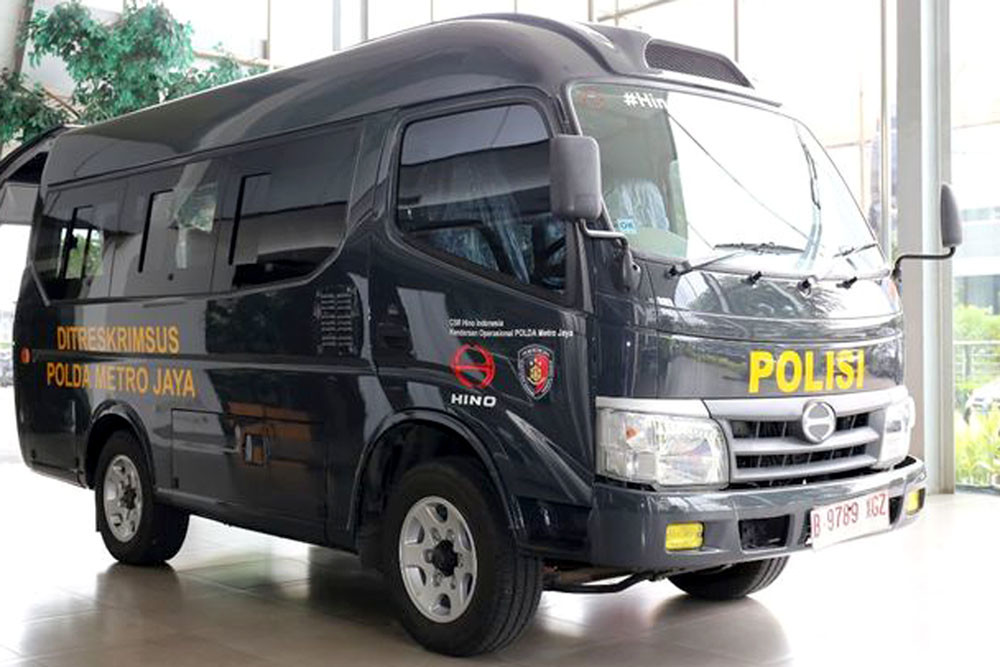 Serahkan Hino Dutro 110 SDB-Flexycab, HINO Dukung Tugas Kepolisian  