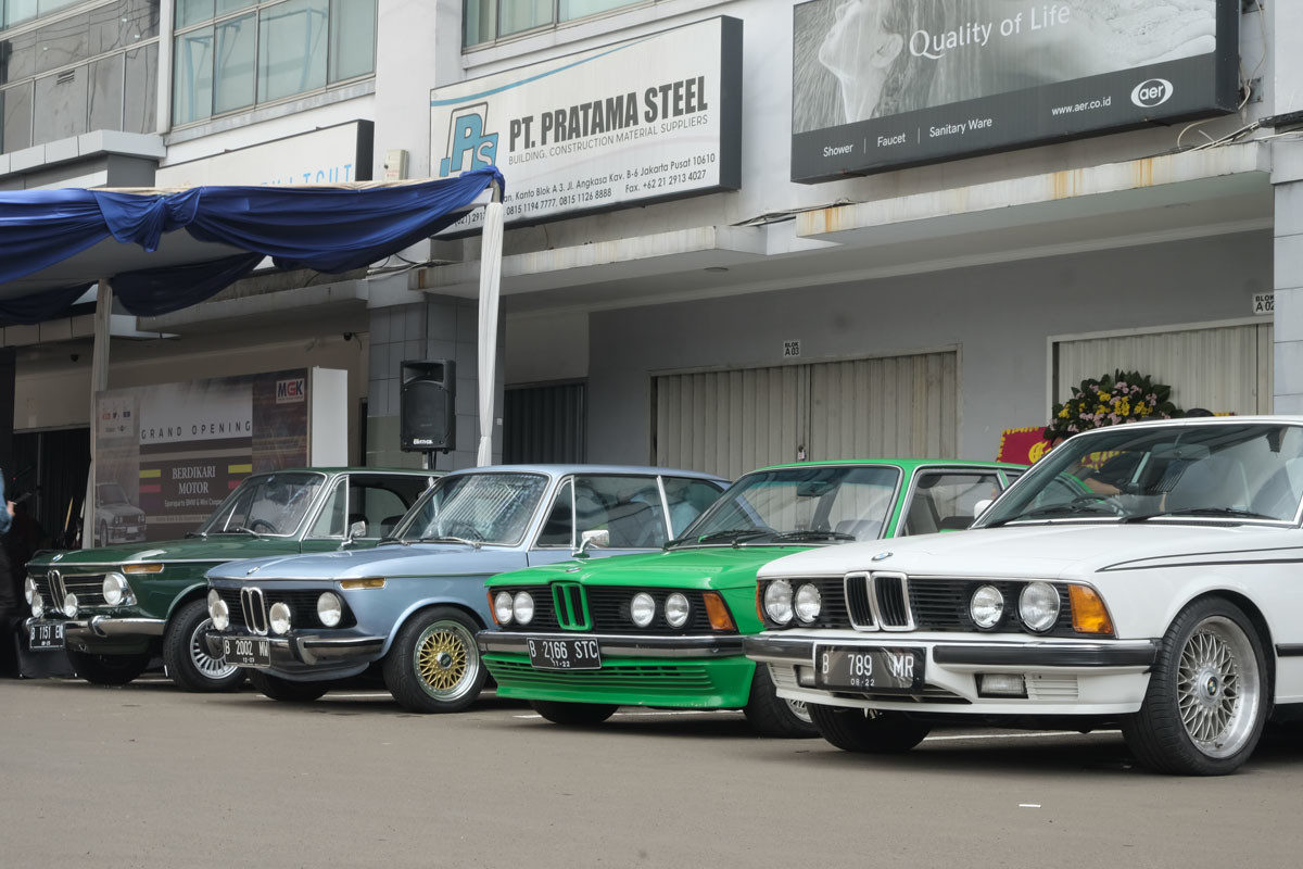 Beberapa Klub BMW Ramaikan Pembukaan Outlet Berdikari Motor  
