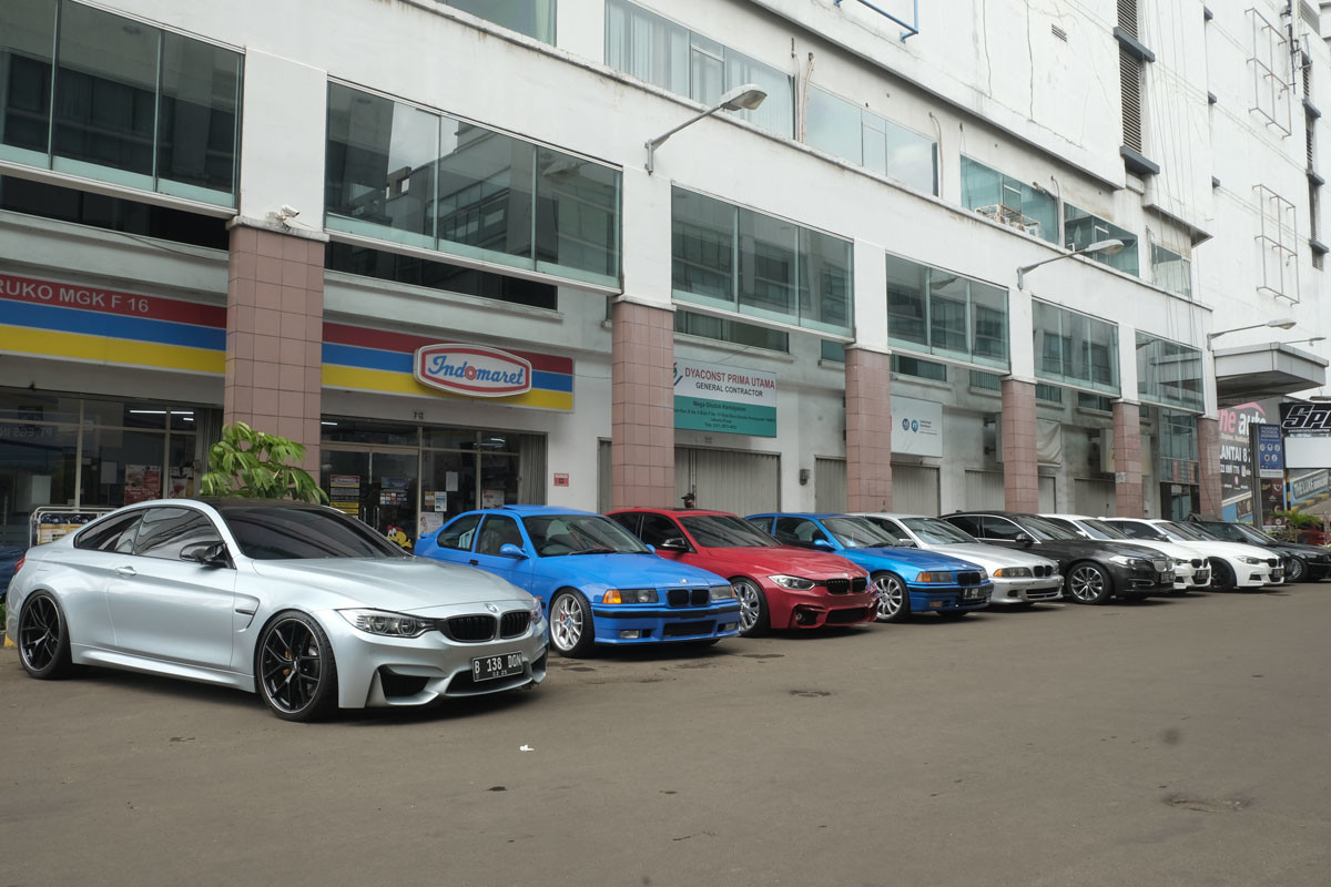 Beberapa Klub BMW Ramaikan Pembukaan Outlet Berdikari Motor  