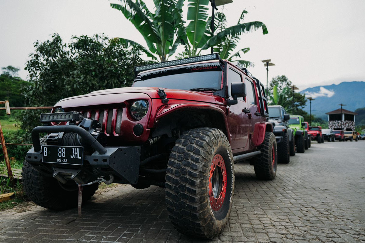 Keseruan Jambore Jeep Indonesia Perdana 