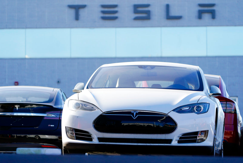 Tahun 2021, Tesla Catatkan Penjualan 936.172 Unit 