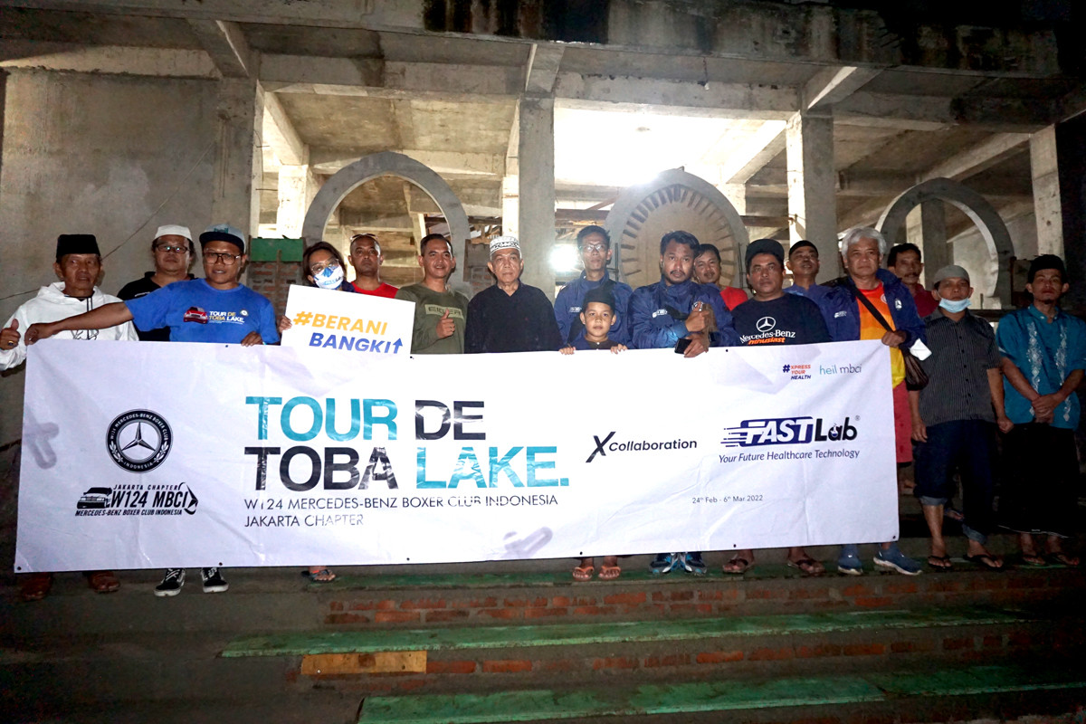 Peserta 'Tour de Toba Lake' dan FASTLab Gelar Baksos di Bukittinggi  