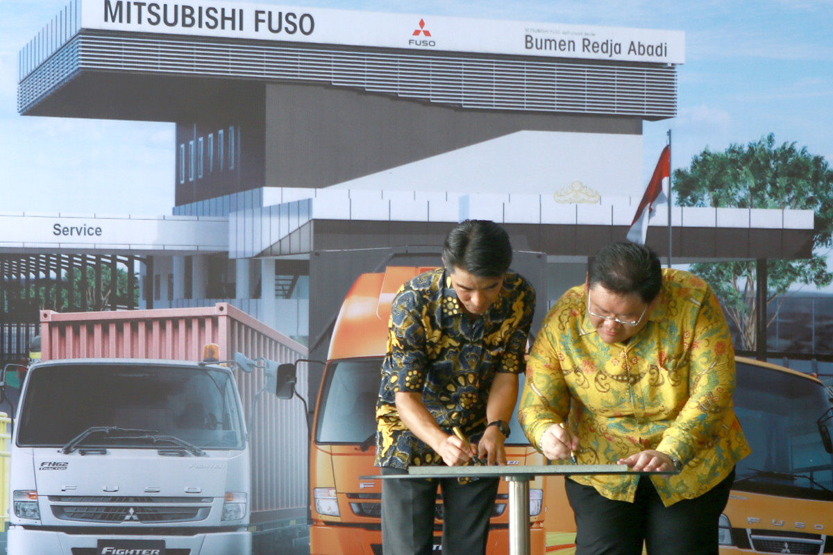 Mitsubishi Fuso Resmikan Diler dan Truck Center Baru di Lampung  