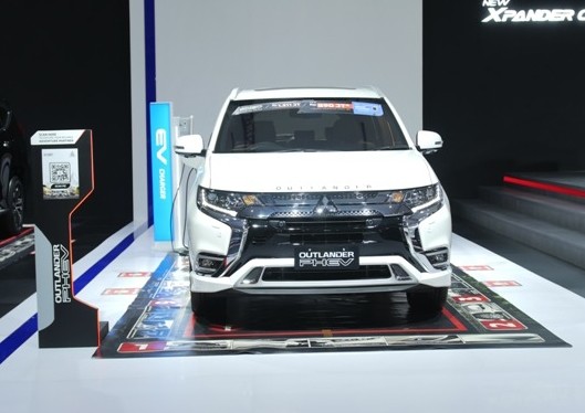Mobil Elektrifikasi di Jakarta Auto Week 2022 