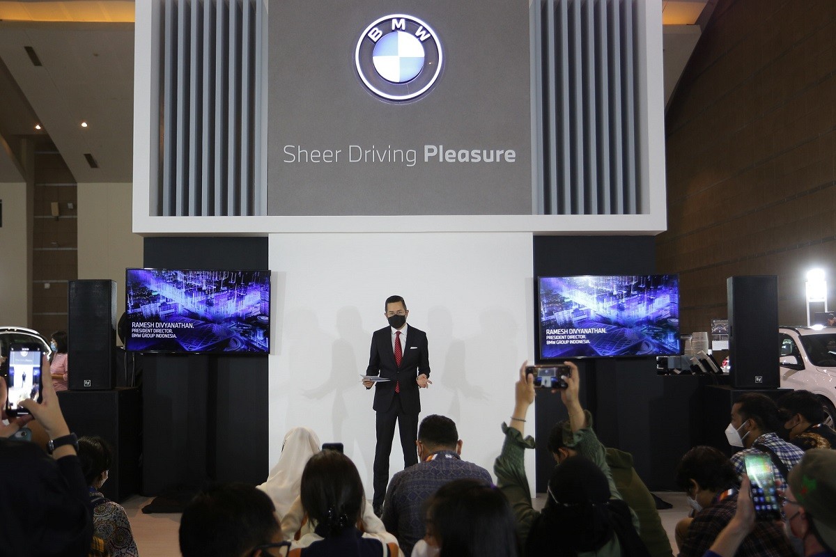 BMW Indonesia Hadirkan Rangkaian BMW Terbaru di IIMS 2022  