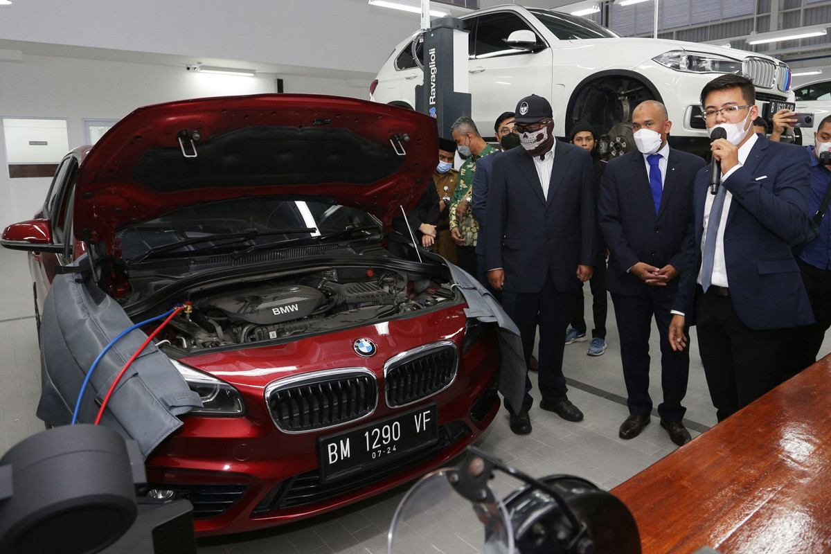 BMW Indonesia Resmikan Dealership Premium di Pekanbaru  