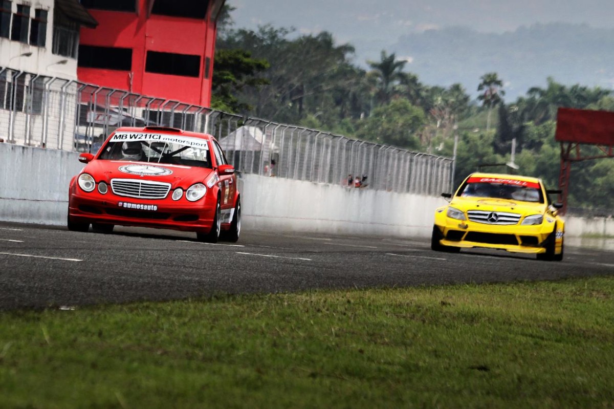 IndoStar Motorsport, Wadah Pecinta Mercedes-Benz yang Ingin Balap  