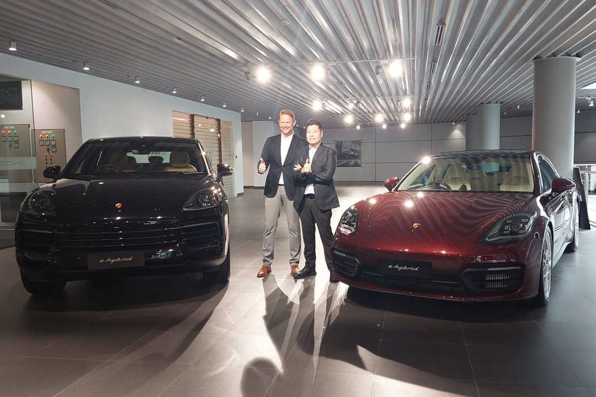 Porsche Indonesia Perkenalkan Cayenne dan Panamera E-Hybrid  