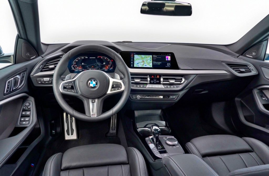 BMW 2 Series Terbaru Usung Fitur Multimedia Terbaru  