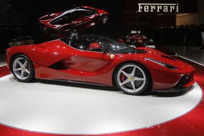 Ferrari Siap Memasuki Kancah Teknologi Hybrid dan EV  