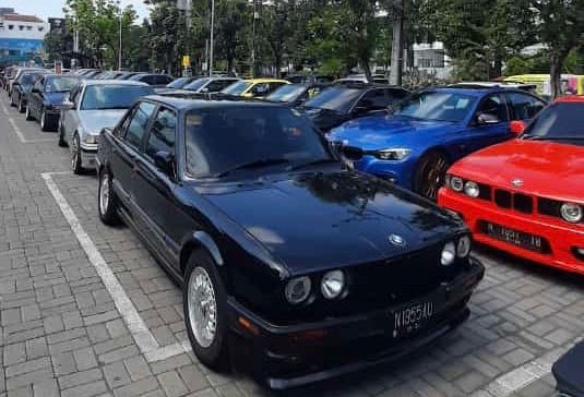 BMW Classic Meet Up Jatim, Bikin Heboh Surabaya  