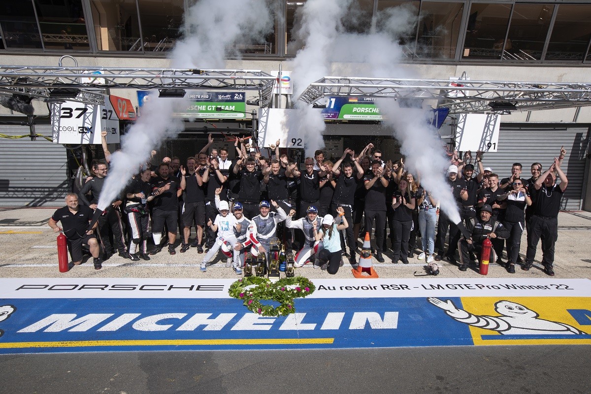 Porsche Menangkan Kelas GT di 24 Hours of Le Mans  