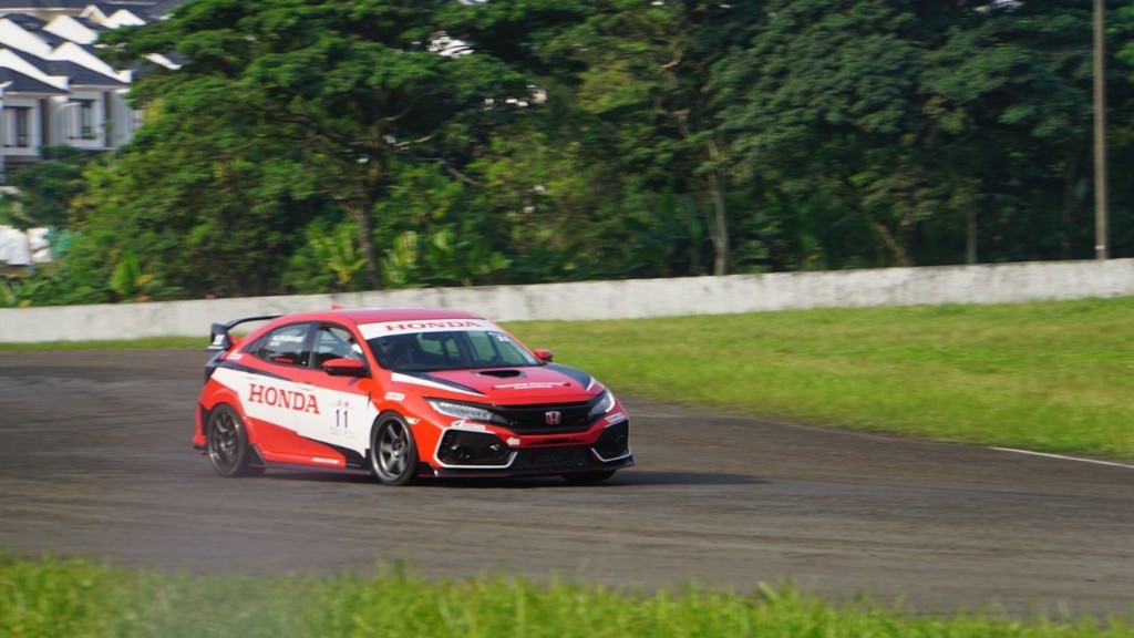Penampilan Menawan Pembalap Honda di ISSOM Seri Kedua  