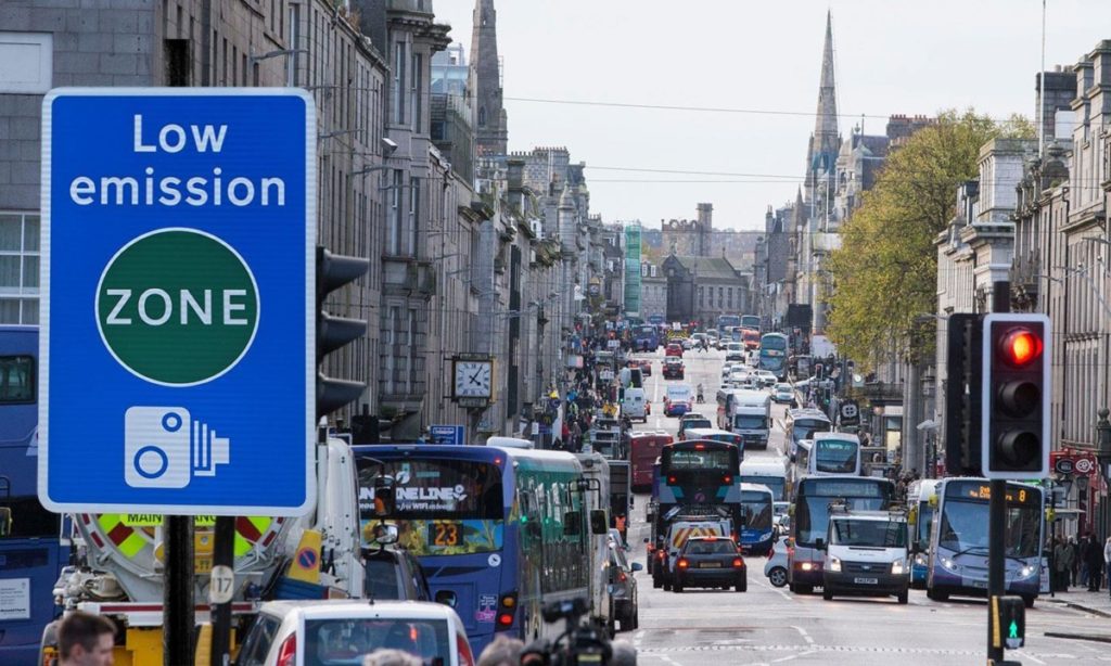 Skotlandia Terapkan Zona Rendah Emisi Kendaraan Bermotor 