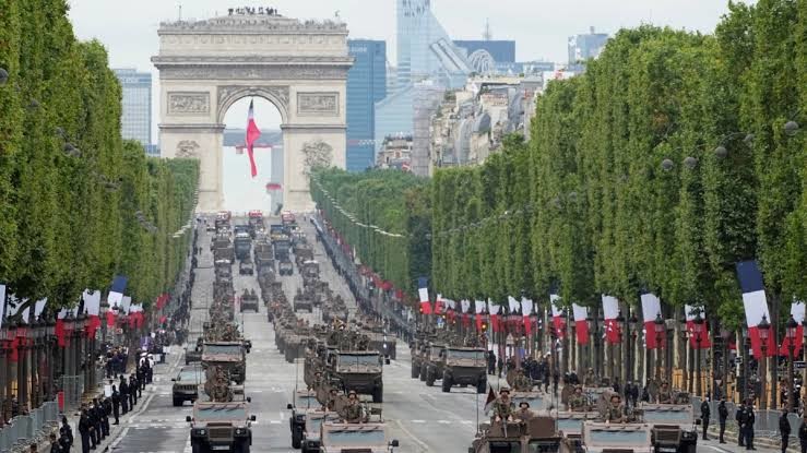 Paris Steril Kendaraan Bermotor Selama Bastille Day  