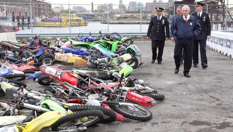 Walikota New York Gilas Ratusan Sepeda Motor Ilegal  