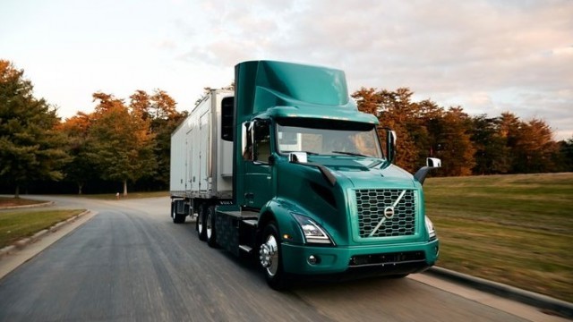 Volvo Trucks Perluas Jaringan Pengisian Ulang Baterai Di California  