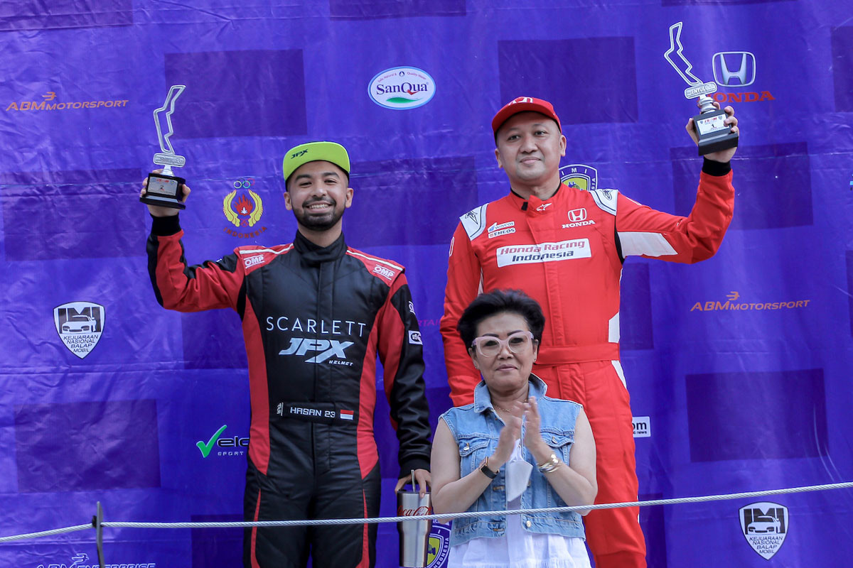Alvin Bahar Podium Juara di Seri Ketiga Kejurnas ITCR 3.600 Max 
