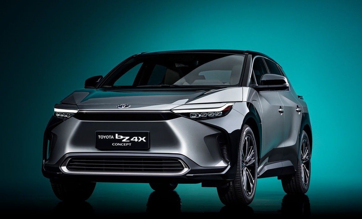 Dipamerkan di GIIAS 2022, ini Spesifikasi Toyota bZ4X  