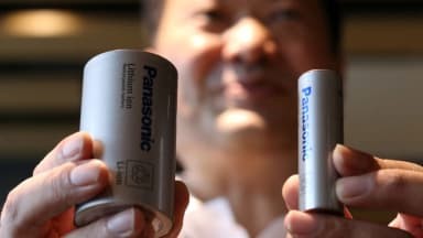 Panasonic Akan Perkuat Investasi Manufaktur Baterai Mobil Listrik Di AS  