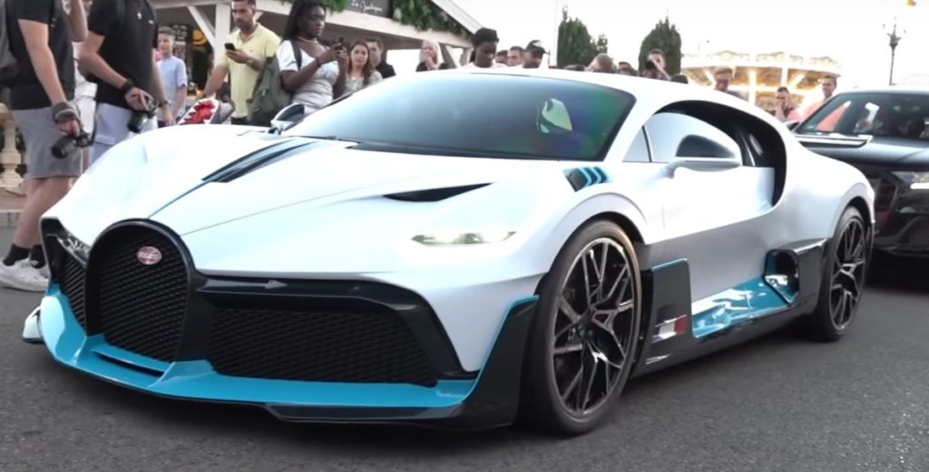 "Six Million Dollar" Bugatti Divo Hebohkan Jalan Raya Monaco  