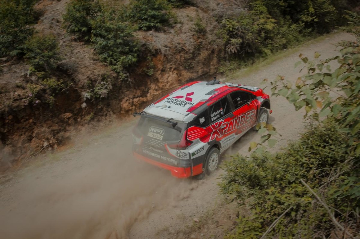 Hasil Memuaskan Mitsubishi XPANDER Rally Team di APRC  
