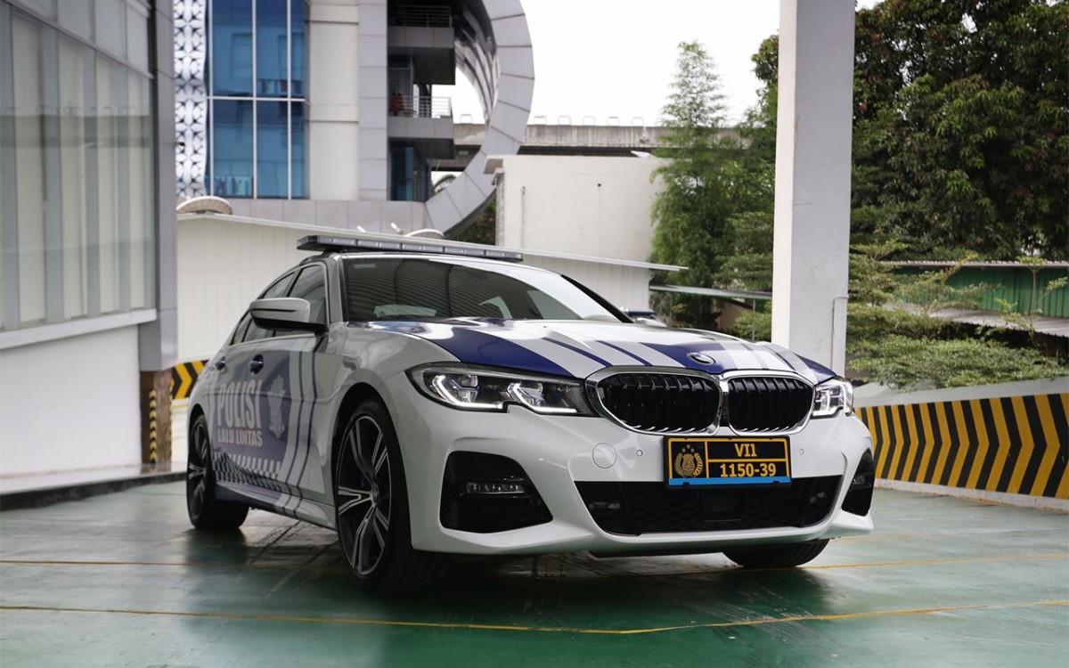 BMW 330e M Sport Kendaraan Pengawalan Presidensi G20 Indonesia  