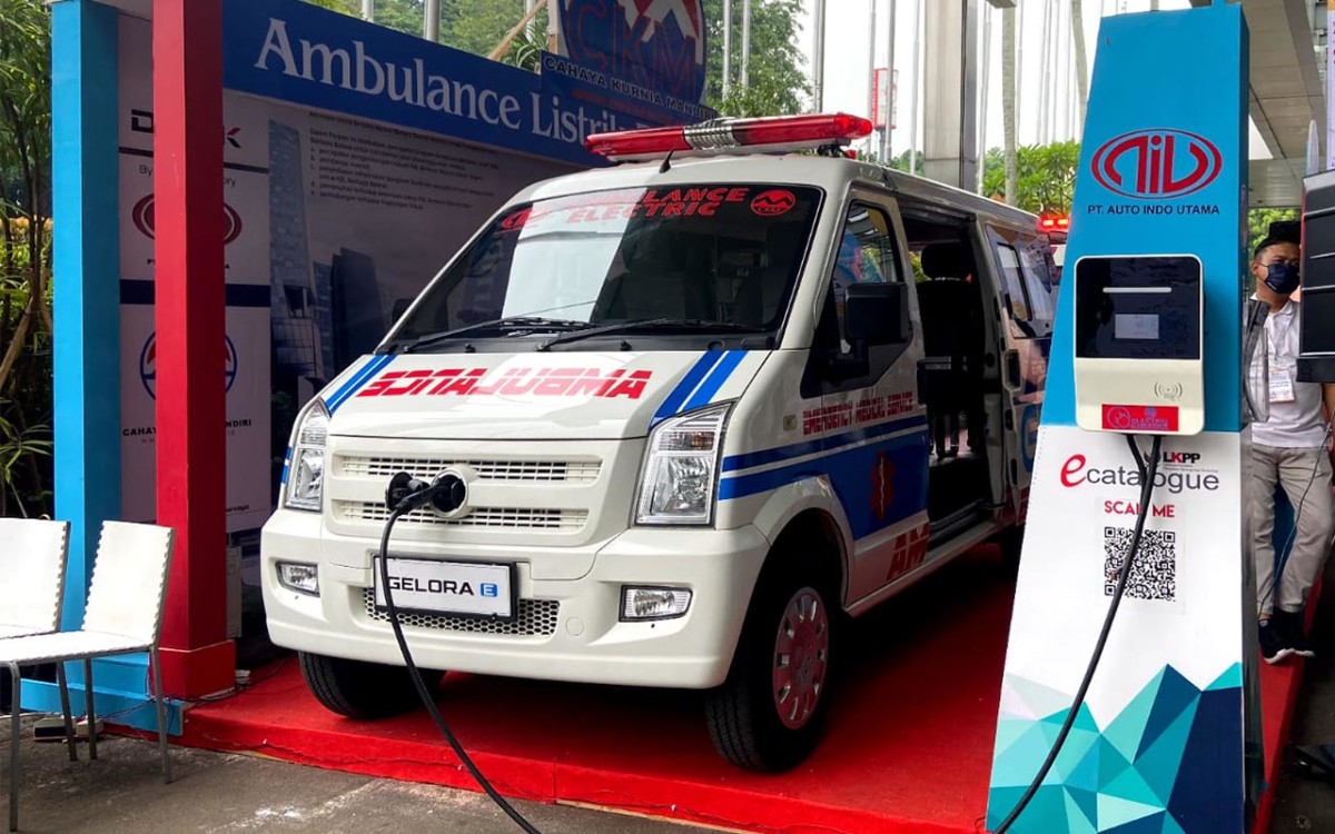 Ambulans Listrik Pertama di Indonesia Gunakan DFSK Gelora E  