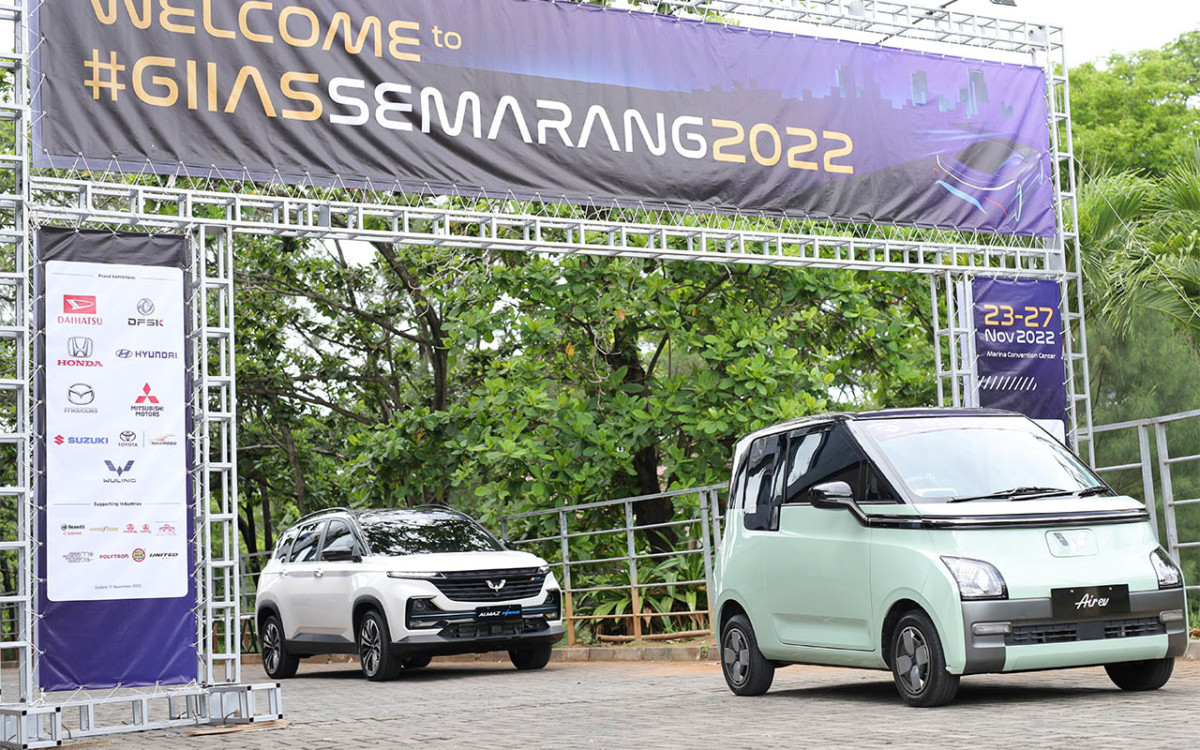 Perkenalkan Almaz Hybrid, Wuling Hadir di GIIAS Semarang  