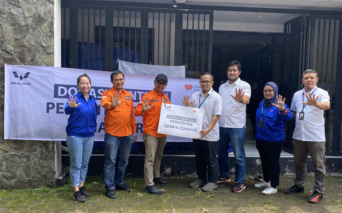 Wuling Motors Berikan Donasi Kepada Penyintas Gempa Cianjur  