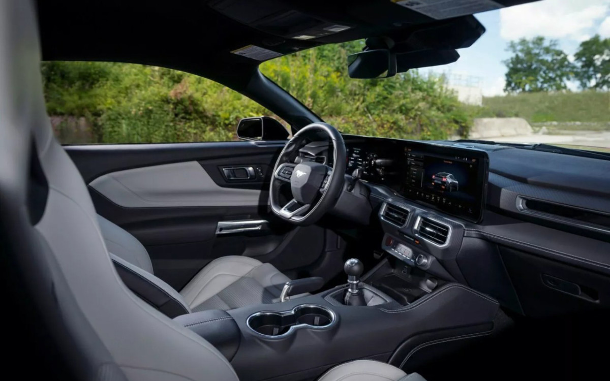 Mustang GT Fastback Produksi Pertama ini Akan Dilelang  