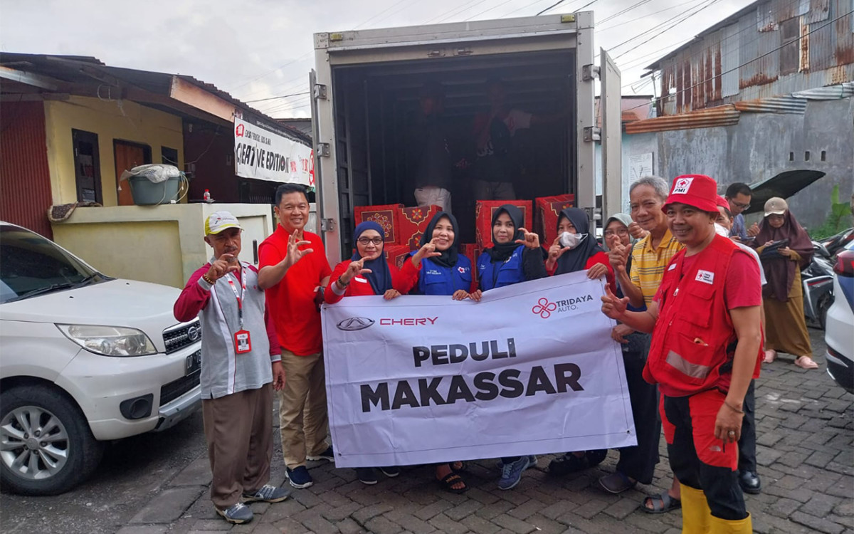 Chery Ulurkan Bantuan untuk Korban Banjir Bandang di Makassar  