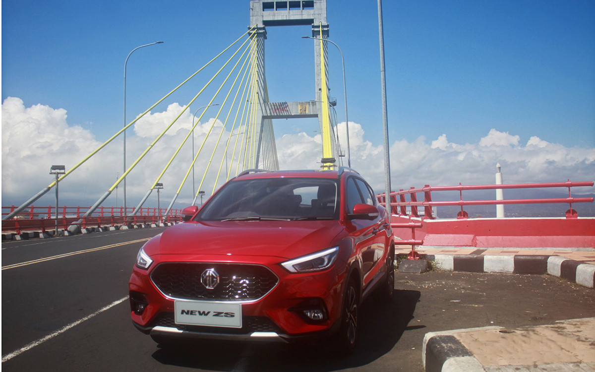 'Dare to Drive', Morris Garage Perkenalkan New MG ZS di Manado  