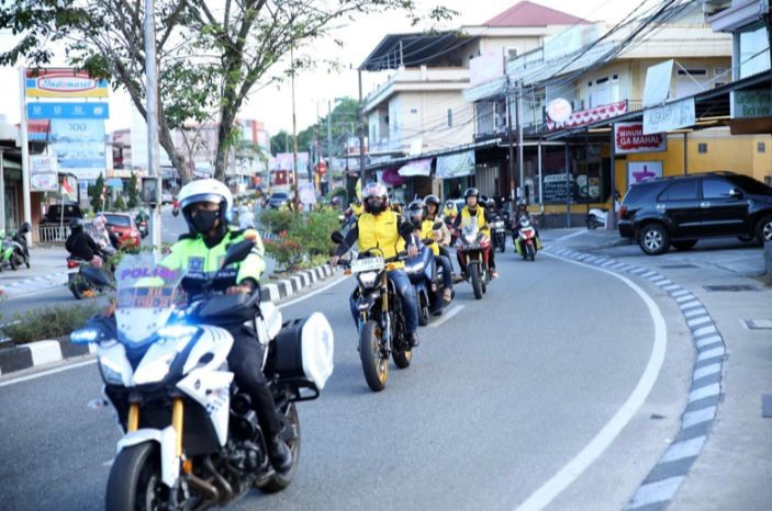 Adira Goes to Moto GP Mandalika Sapa Pelanggan Kalimantan  