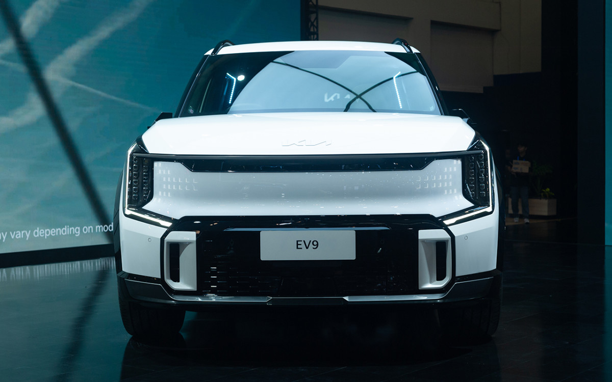GIIAS 2023, KIA Luncurkan Kendaraan Listrik Terbarunya EV9 GT Line  