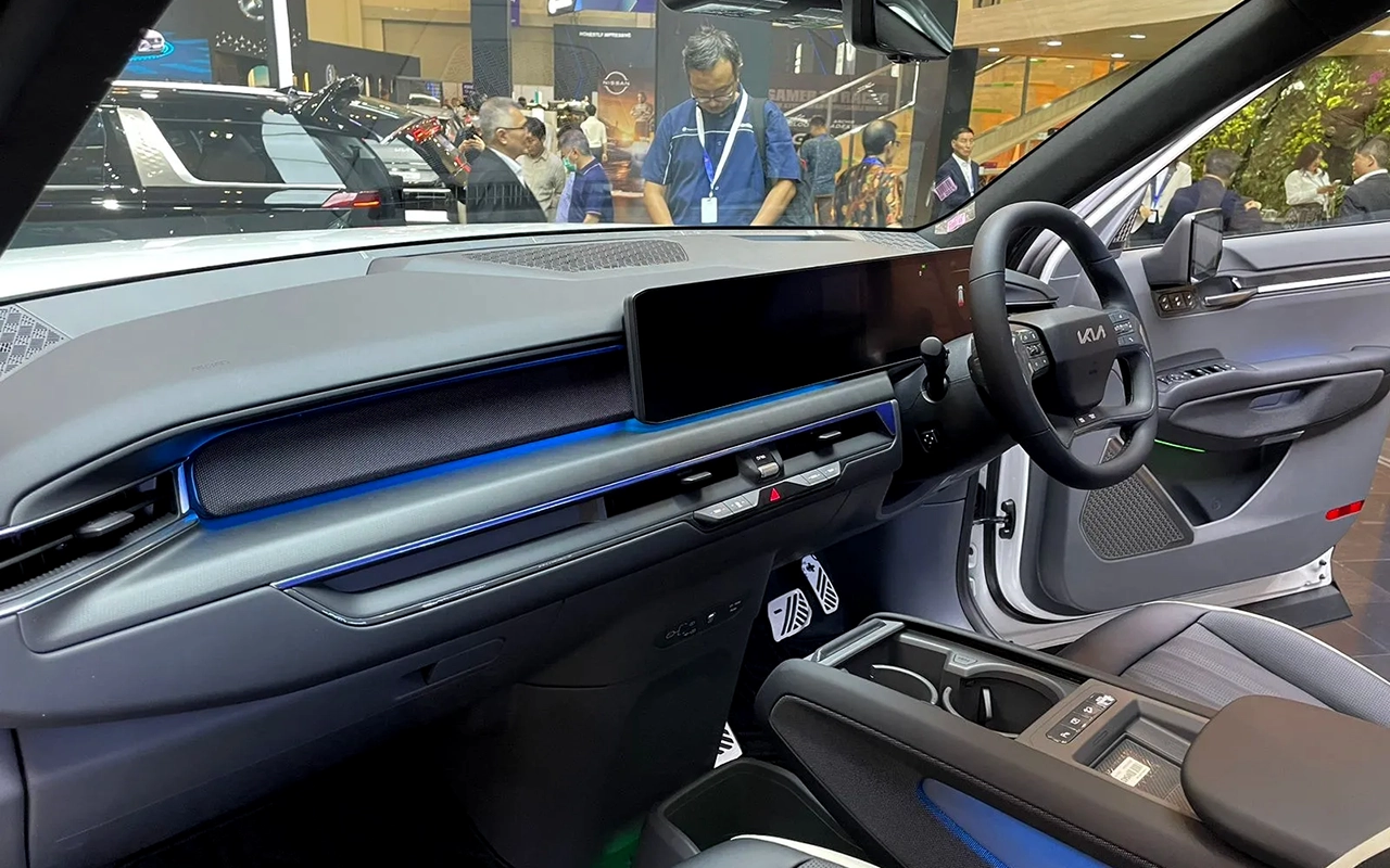 Kia EV9 GT-Line, Mobil Listrik Favorit di GIIAS 2023  