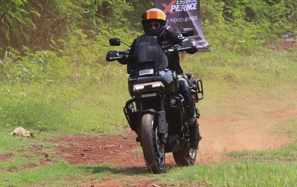 Harley-Davidson 'Pan America Xperience', Coba Langsung di Sirkuit  