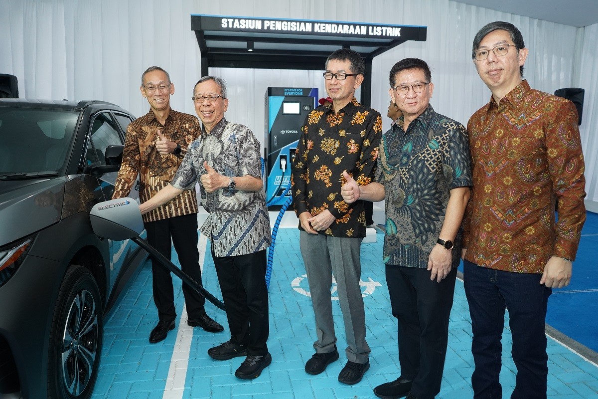 Toyota Hadirkan Ultra Fast Charging Pertama di DIY dan Sumatera  