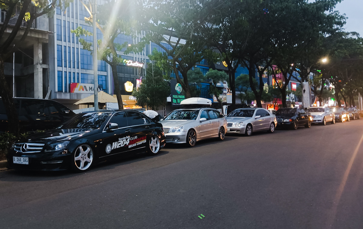 Keseruan Kopdar Gabungan Pecinta Mercedes-Benz di Bekasi  
