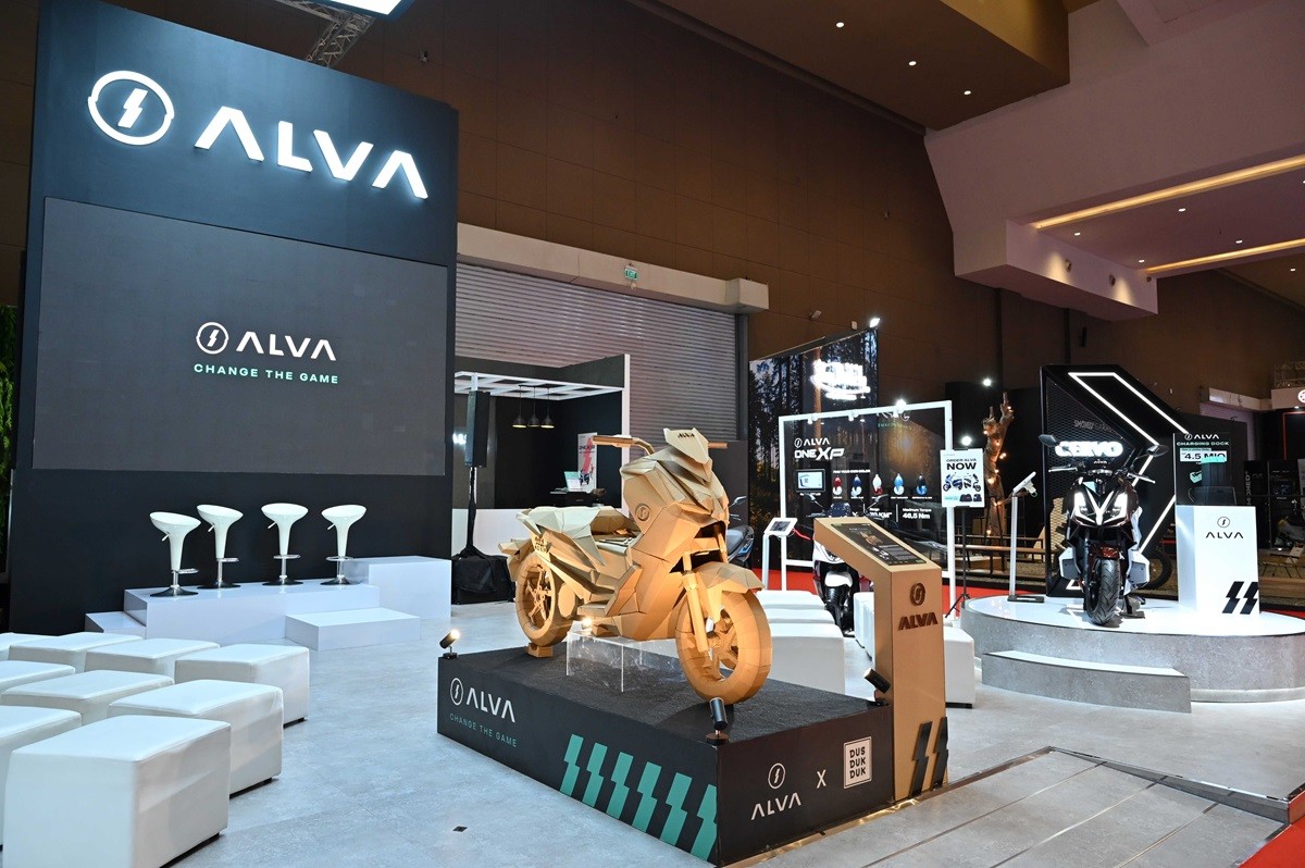 Dukung Industri Kreatif, ALVA Hadirkan Merchandise Daur Ulang di IIMS 2024  