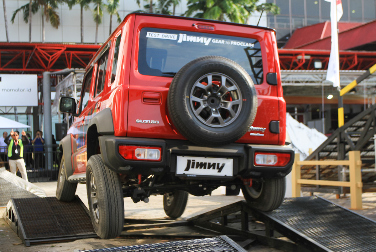 Beberapa Aksesoris Suzuki Jimny 5-door Untuk Aktivitas Petualangan  