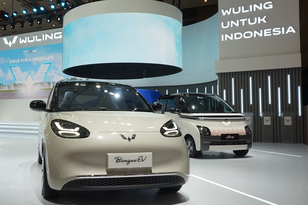 Promo Menarik Untuk Pembeli Mobil Listrik Wuling di IIMS 2024  